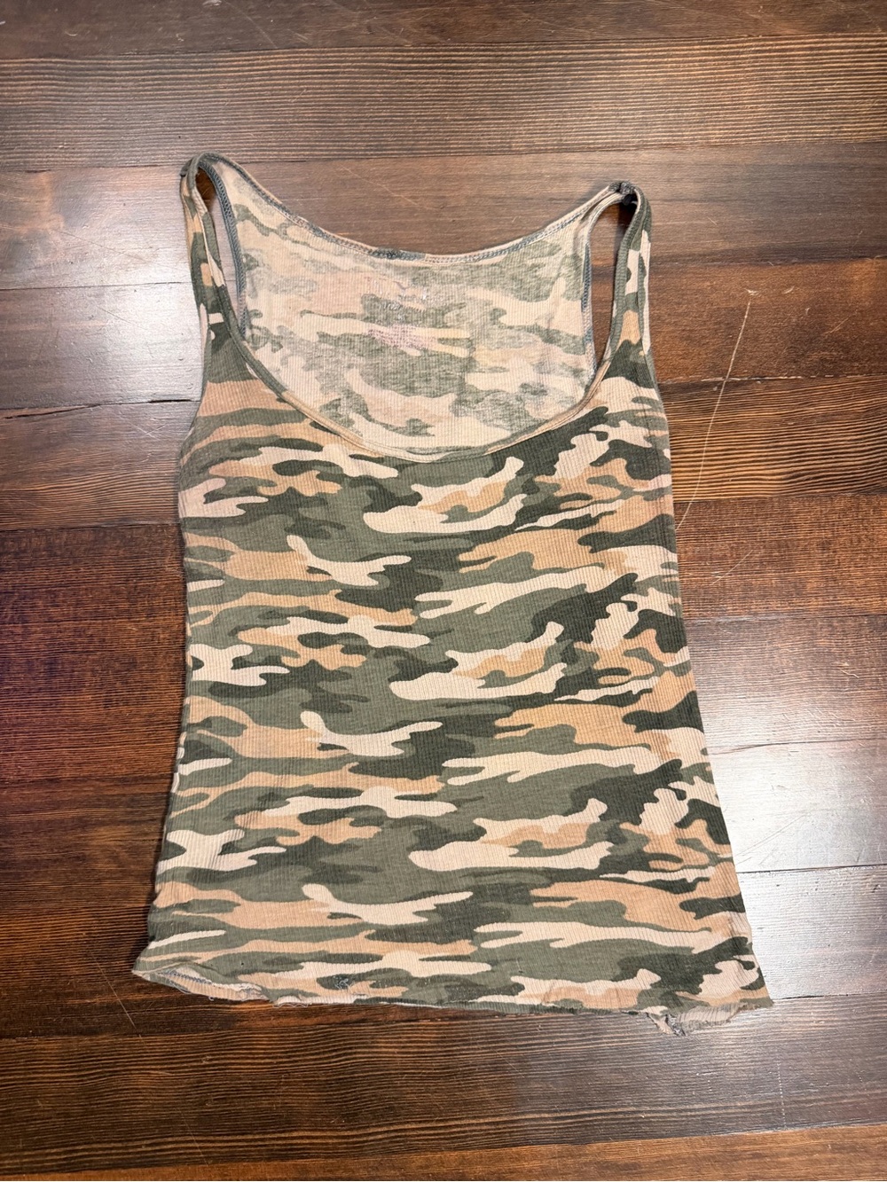 Women's Camo Scoop Neck Tank Top - Green/Tan